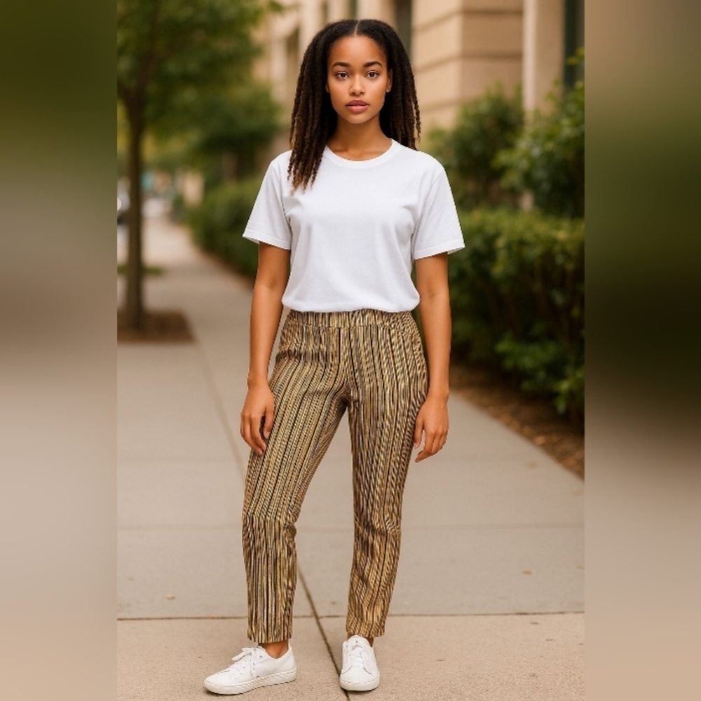 Chicos Travelers - Cropped Pants With Black & White Stripes, Faux Front Pockets, - Picture 2 of 14